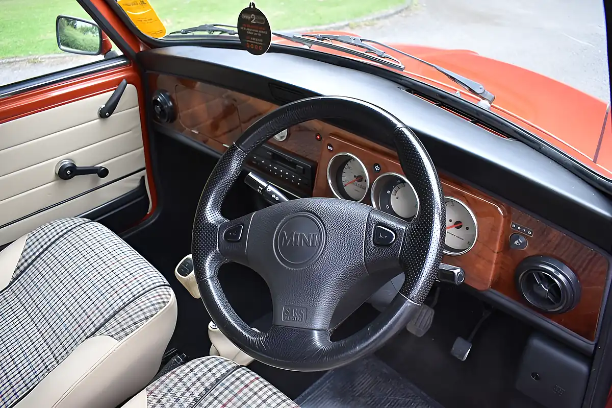 Used 1998 Rover MINI Orange - Interior and Exterior details 15