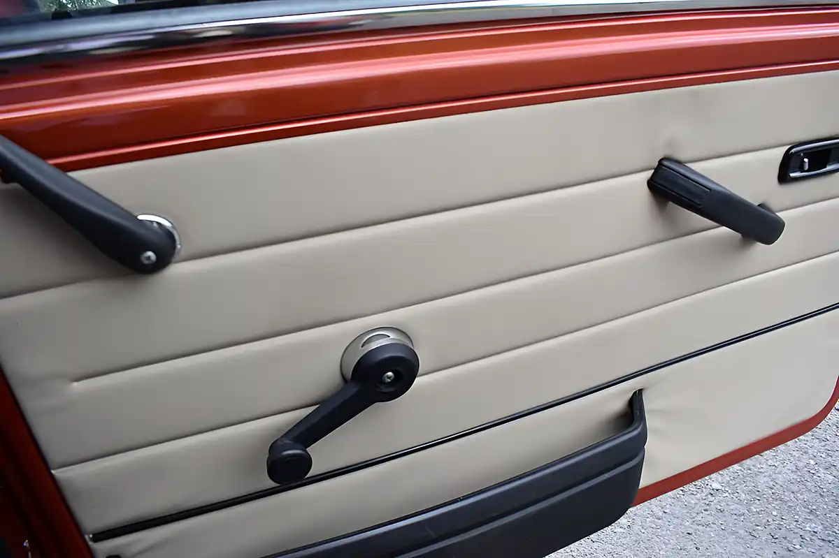 Used 1998 Rover MINI Orange - Interior and Exterior details 20