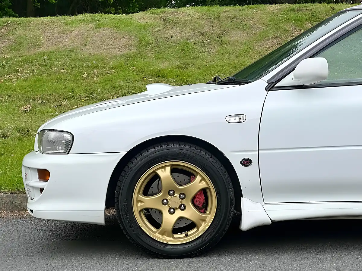 Used 1998 Subaru Impreza Wrx Sti Version 5 Wagon White - Interior and Exterior details 16