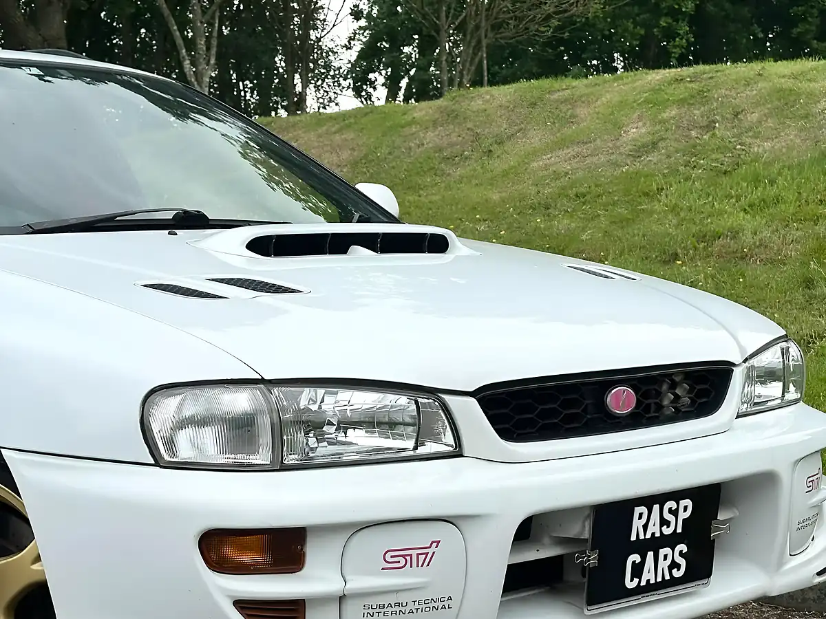 Used 1998 Subaru Impreza Wrx Sti Version 5 Wagon White - Interior and Exterior details 4