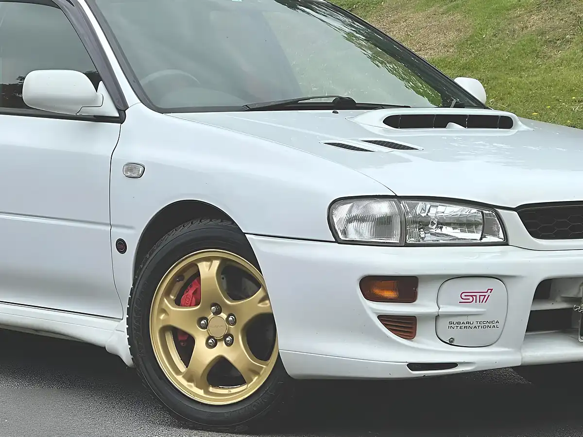 Used 1998 Subaru Impreza Wrx Sti Version 5 Wagon White - Interior and Exterior details 5