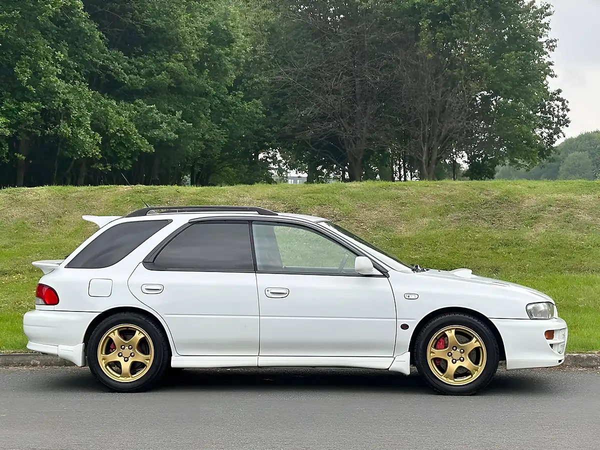 Used 1998 Subaru Impreza Wrx Sti Version 5 Wagon White - Interior and Exterior details 6