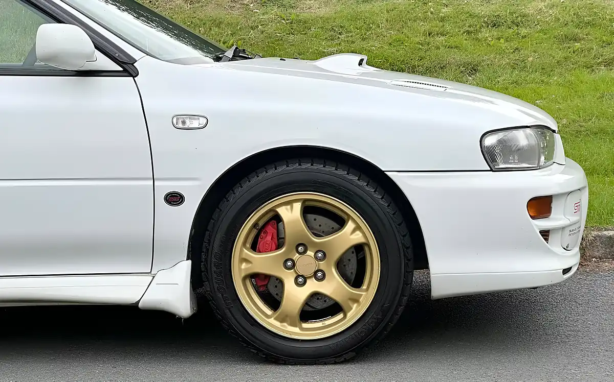 Used 1998 Subaru Impreza Wrx Sti Version 5 Wagon White - Interior and Exterior details 8