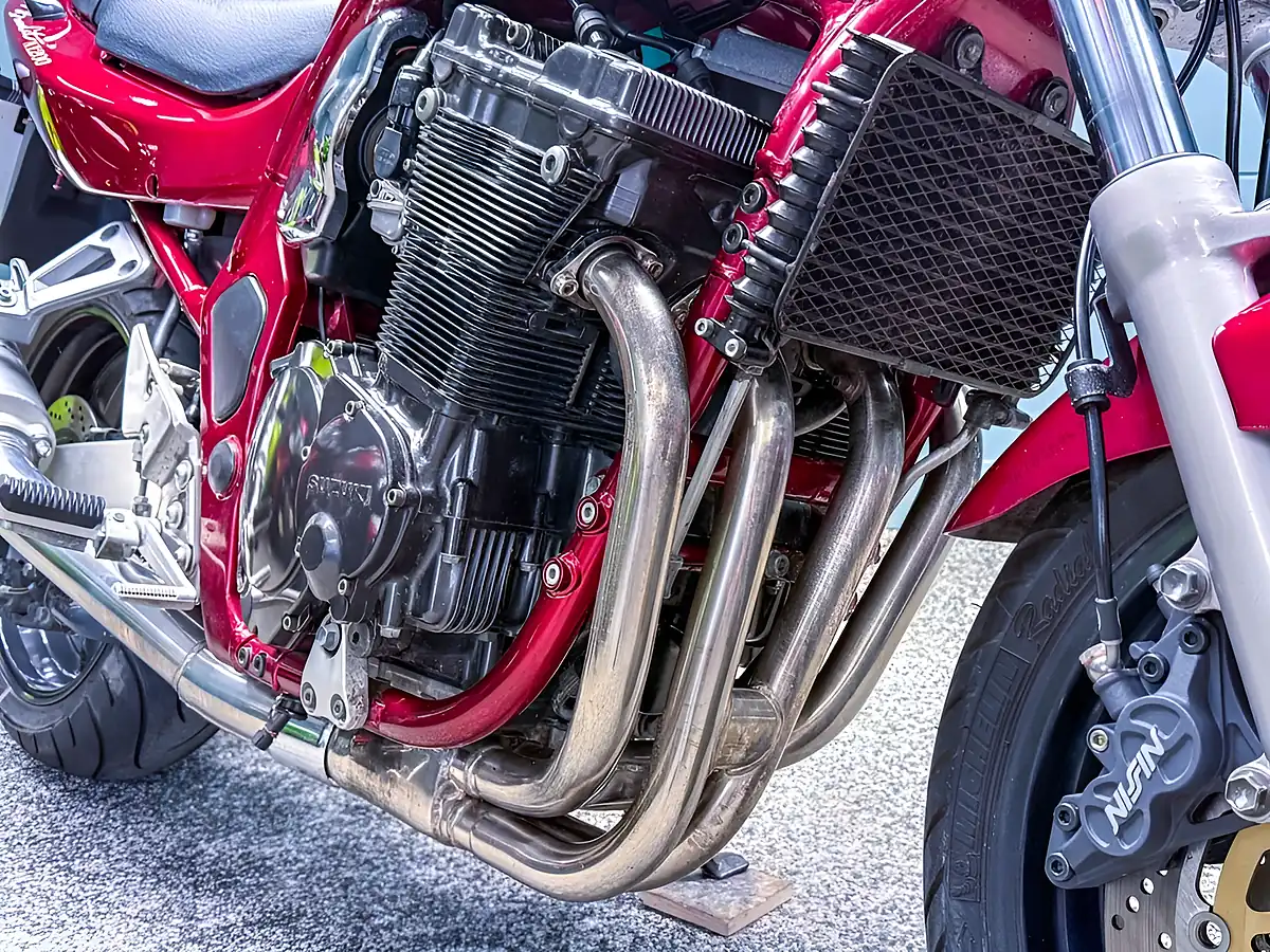 Used 1998 Suzuki Bandit 1200 N Red - Interior and Exterior details 12