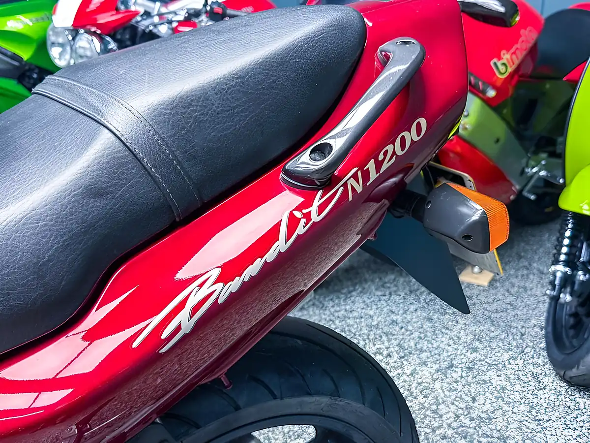 Used 1998 Suzuki Bandit 1200 N Red - Interior and Exterior details 16