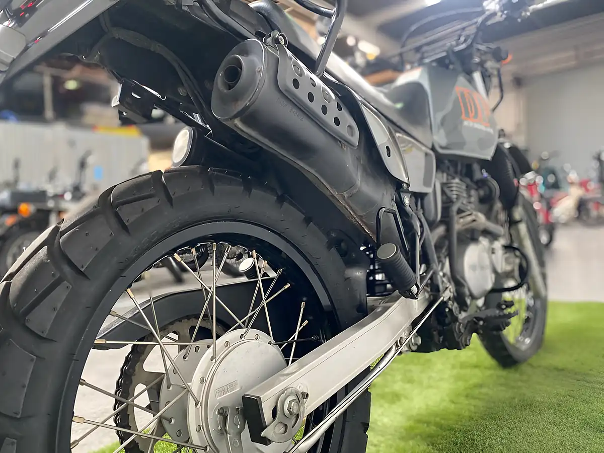 Used 1998 Suzuki df200e Grey - Interior and Exterior details 13