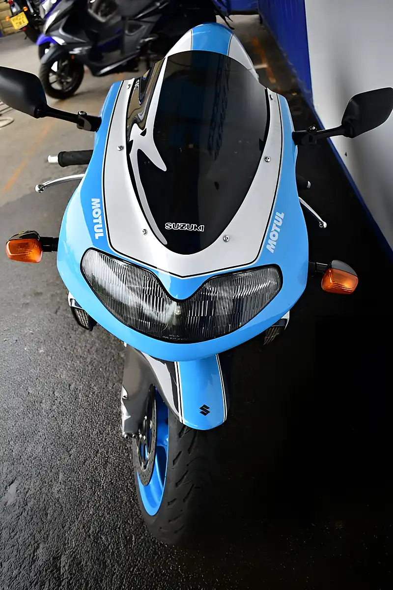 Used 1998 Suzuki Tl 1000 R White - Interior and Exterior details 17