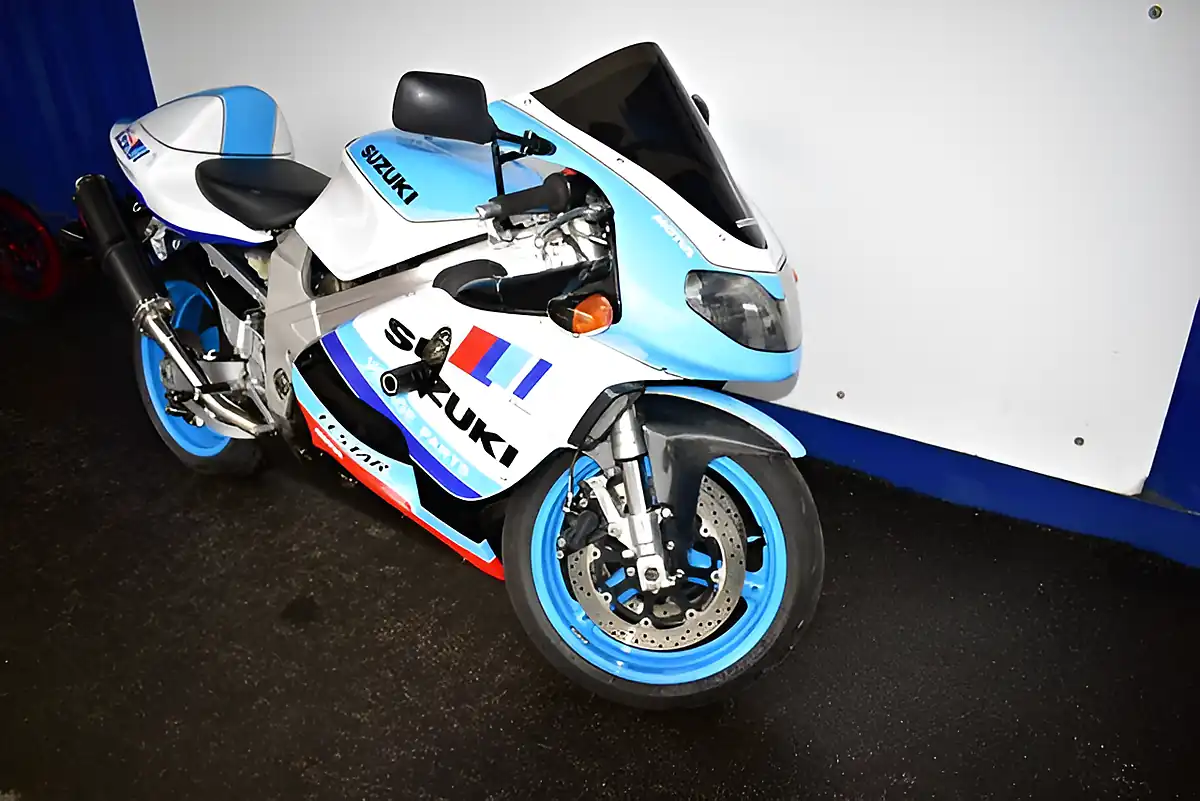 Used 1998 Suzuki Tl 1000 R White - Interior and Exterior details 3