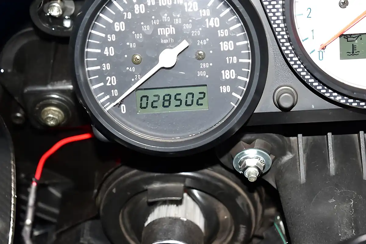 Used 1998 Suzuki Tl 1000 R White - Interior and Exterior details 5