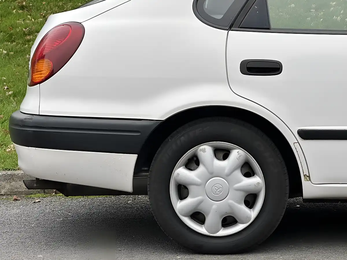 Used 1998 Toyota Corolla Sportif White - Interior and Exterior details 7