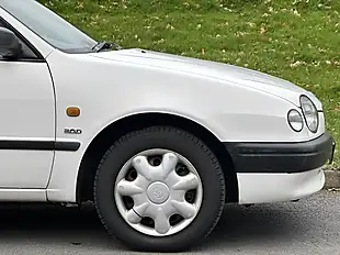 Used 1998 Toyota Corolla Sportif White - Interior and Exterior details 8