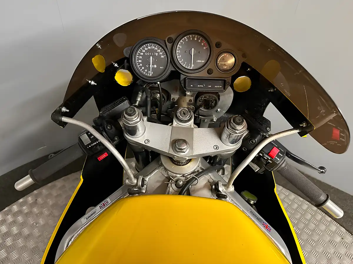 Used 1998 Yamaha FZR1000 Classic Yellow - Interior and Exterior details 11