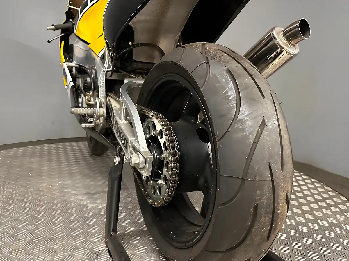 Used 1998 Yamaha FZR1000 Classic Yellow - Interior and Exterior details 3