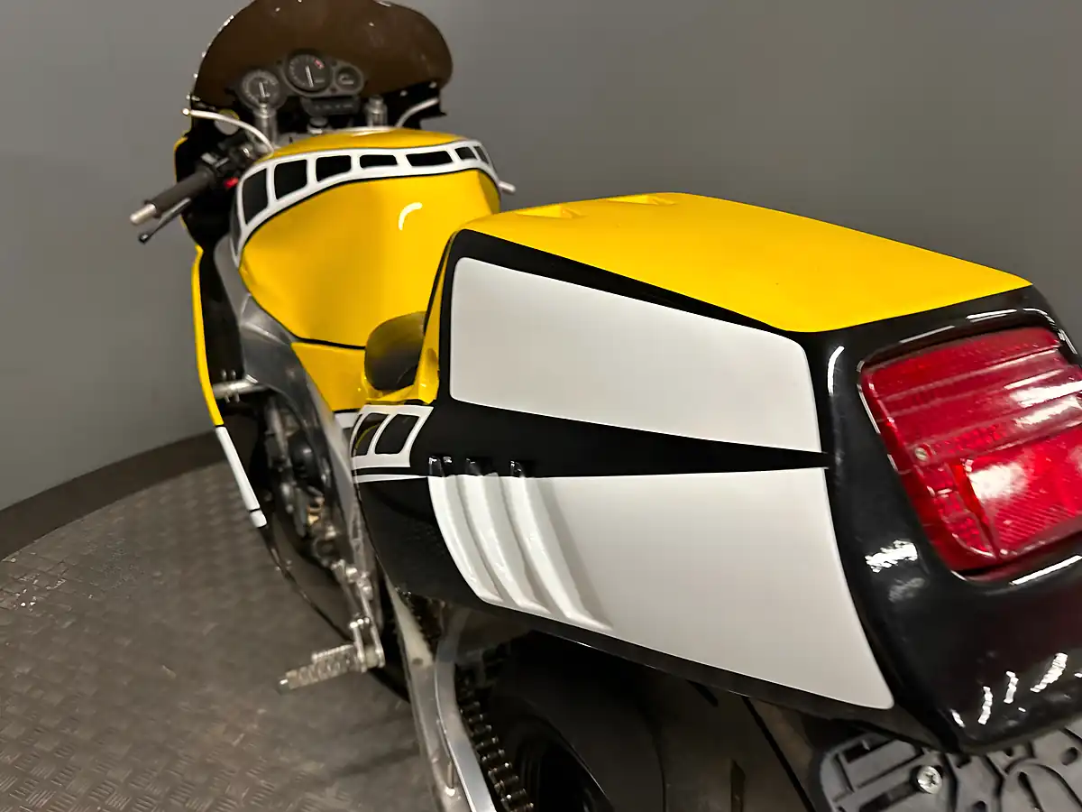 Used 1998 Yamaha FZR1000 Classic Yellow - Interior and Exterior details 7