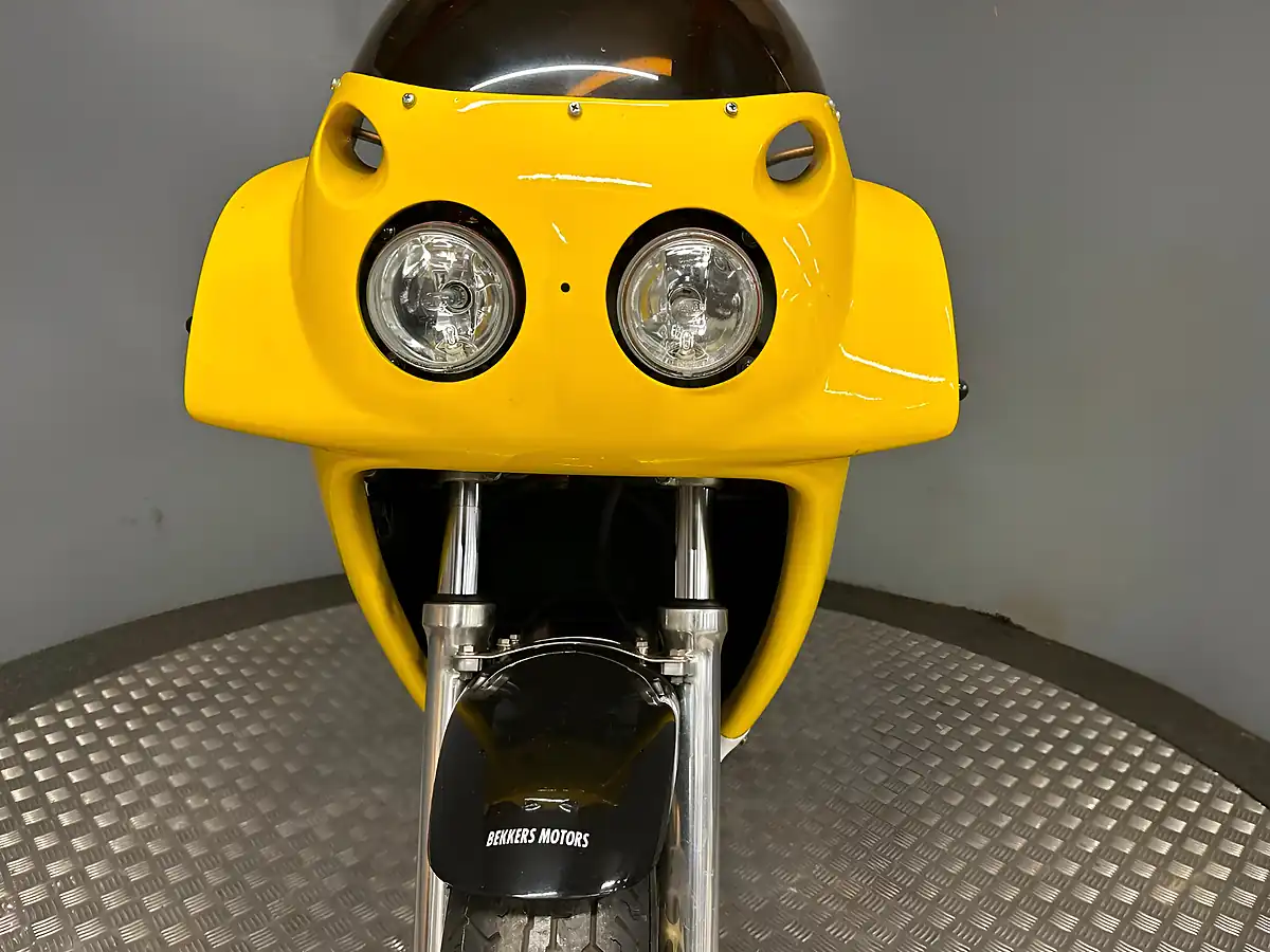 Used 1998 Yamaha FZR1000 Classic Yellow - Interior and Exterior details 9