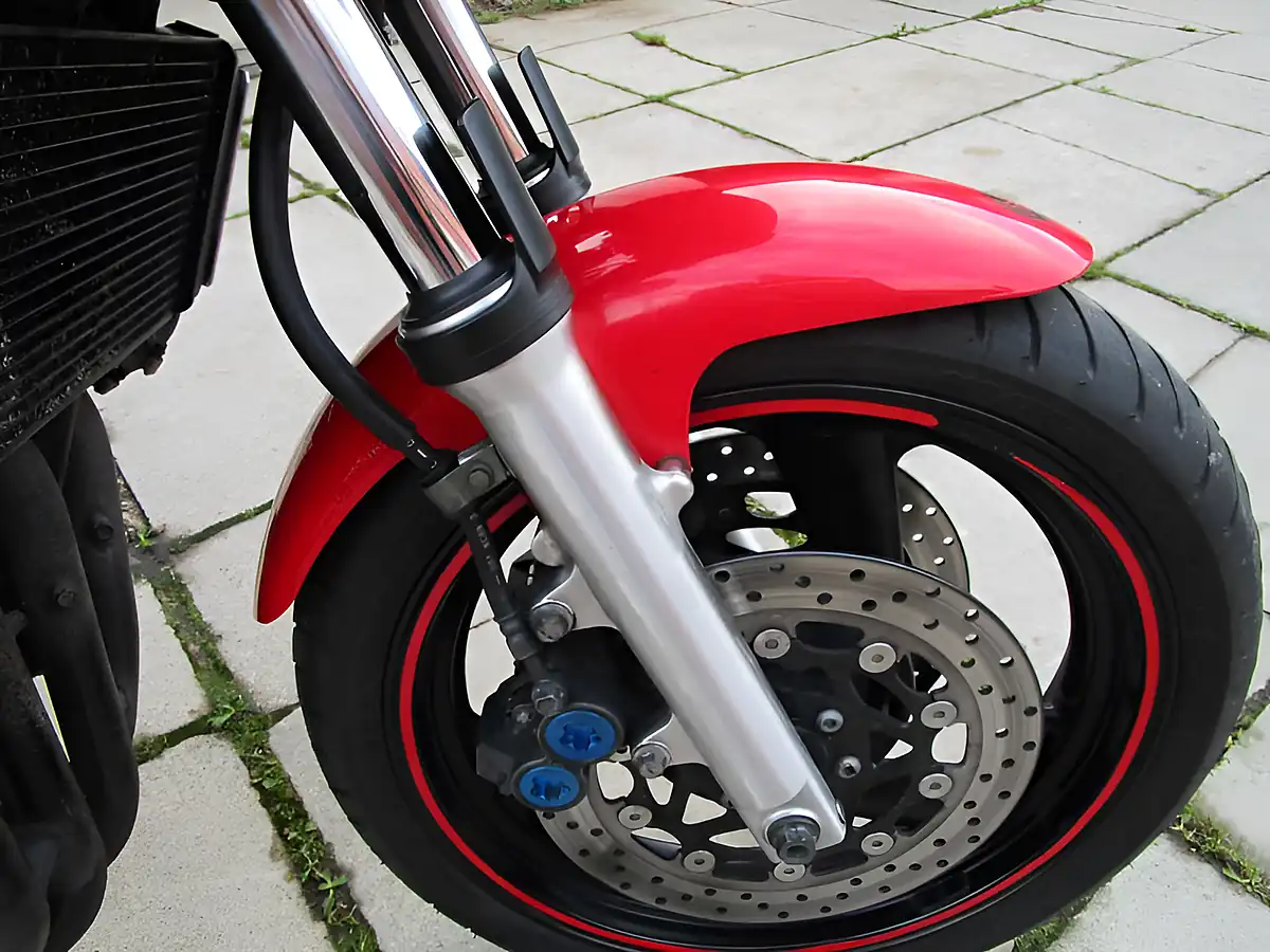 Used 1998 Yamaha FZS600 Fazer Red - Interior and Exterior details 15