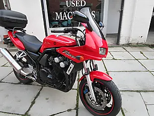 Used 1998 Yamaha FZS600 Fazer Red - Interior and Exterior details 3
