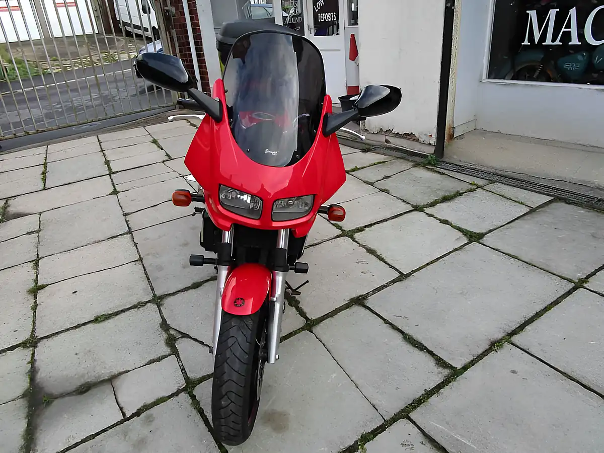 Used 1998 Yamaha FZS600 Fazer Red - Interior and Exterior details 6