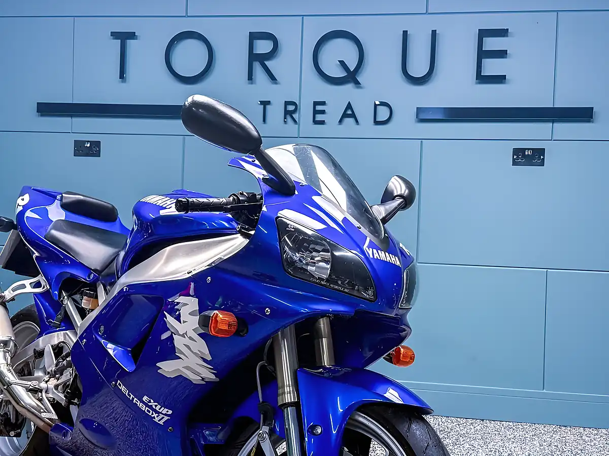 Used 1998 Yamaha R1 4XV Blue - Interior and Exterior details 10
