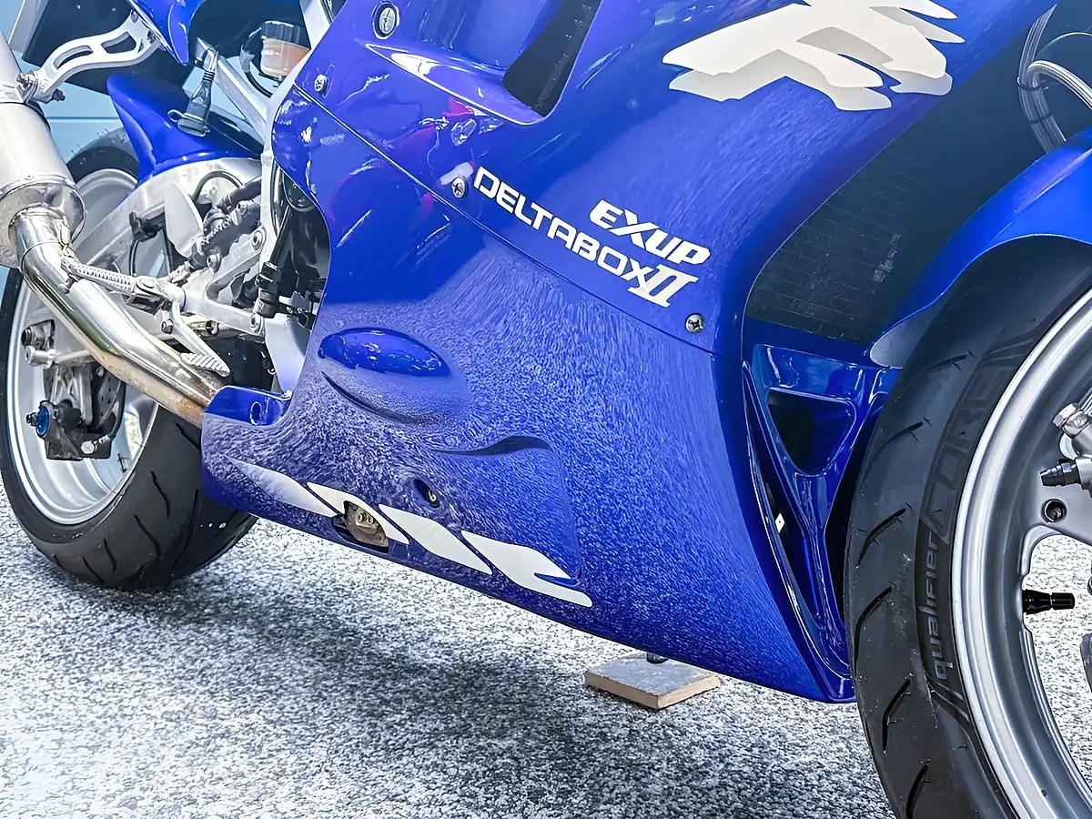 Used 1998 Yamaha R1 4XV Blue - Interior and Exterior details 12