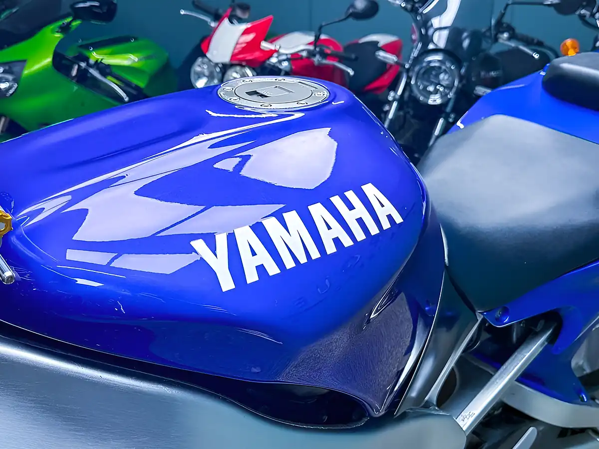 Used 1998 Yamaha R1 4XV Blue - Interior and Exterior details 17