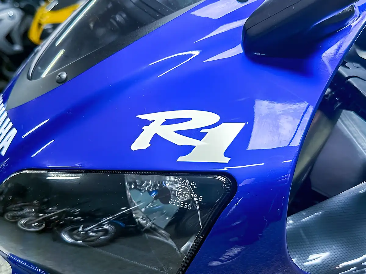 Used 1998 Yamaha R1 4XV Blue - Interior and Exterior details 18