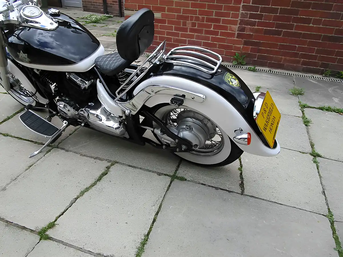 Used 1998 Yamaha XVS650A Dragstar Classi Black/White - Interior and Exterior details 14