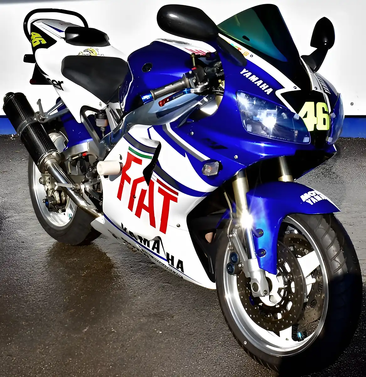 Used 1998 Yamaha Yzf R1 Rossi Replica Blue - Interior and Exterior details 11
