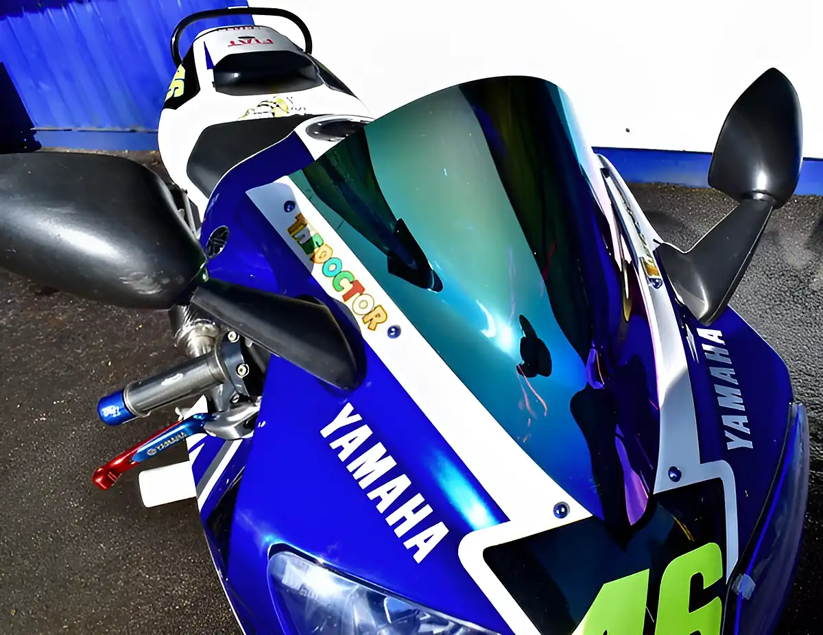 Used 1998 Yamaha Yzf R1 Rossi Replica Blue - Interior and Exterior details 14