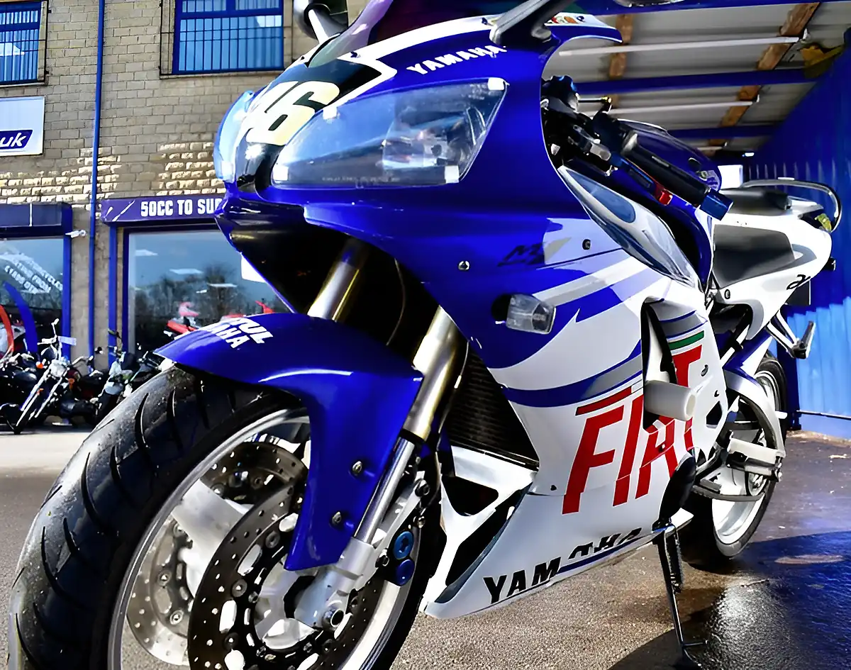 Used 1998 Yamaha Yzf R1 Rossi Replica Blue - Interior and Exterior details 15