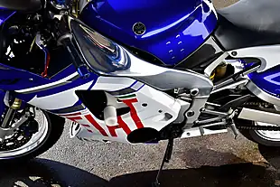 Used 1998 Yamaha Yzf R1 Rossi Replica Blue - Interior and Exterior details 17