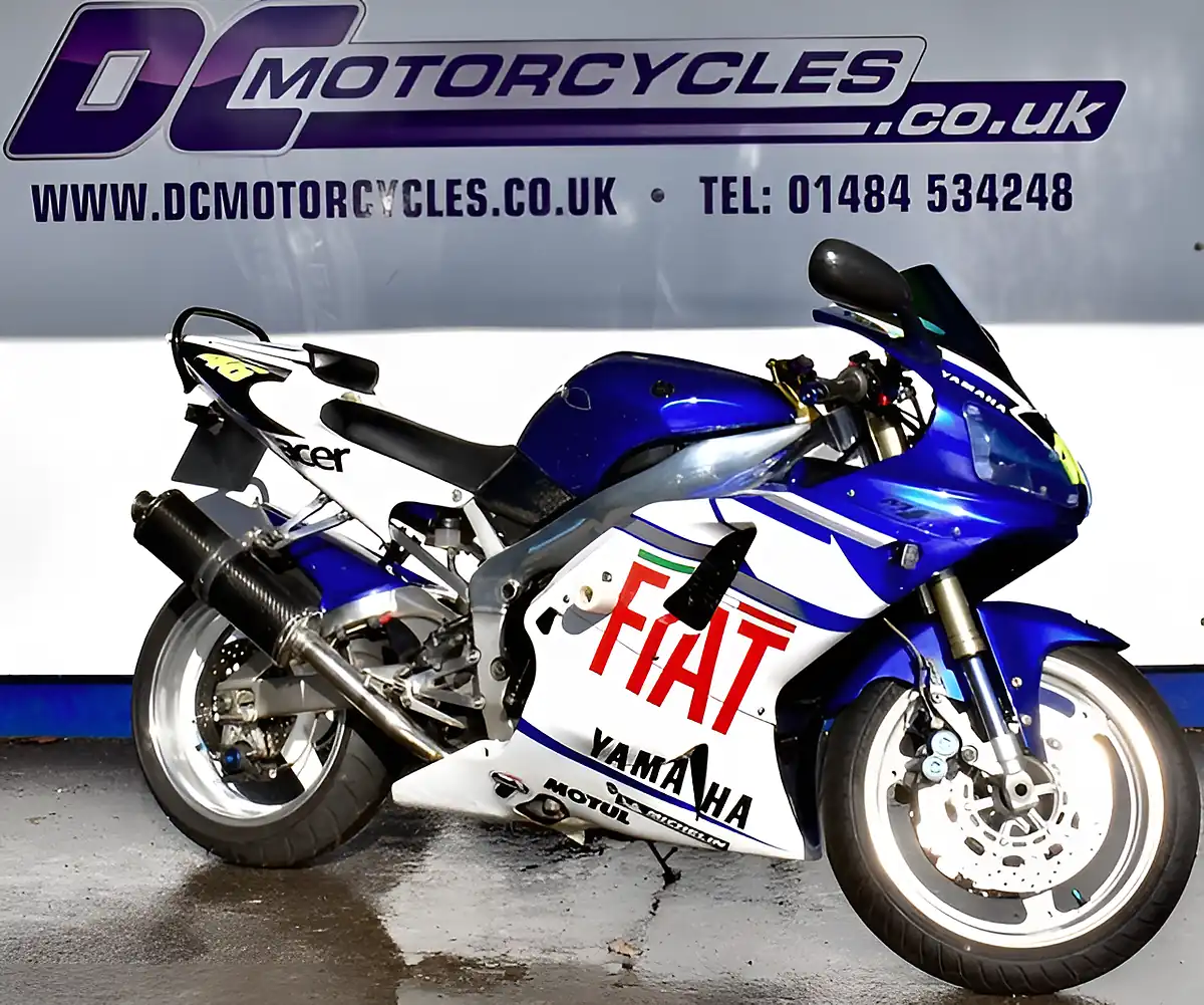 Used 1998 Yamaha Yzf R1 Rossi Replica Blue - Interior and Exterior details 2