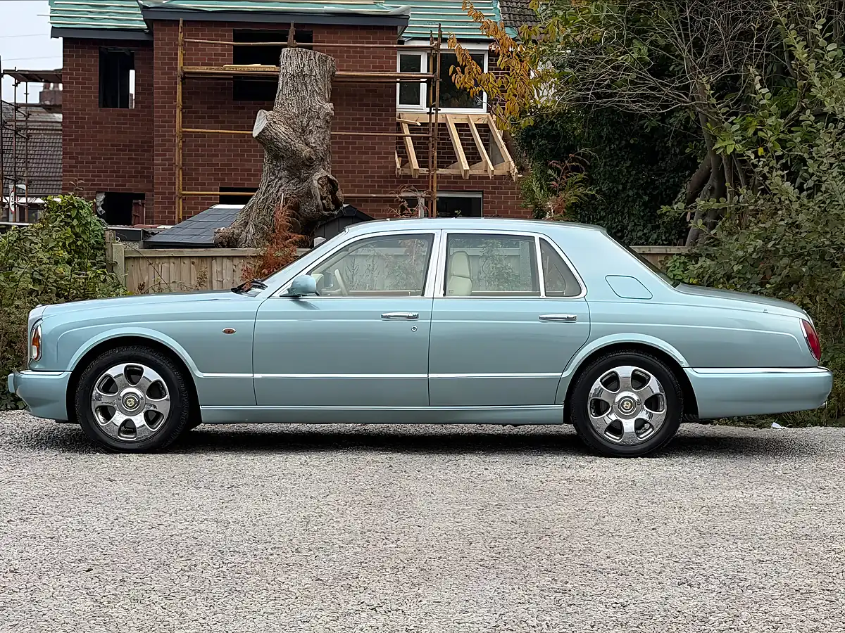 Used 1999 Bentley Arnage Blue - Interior and Exterior details 10