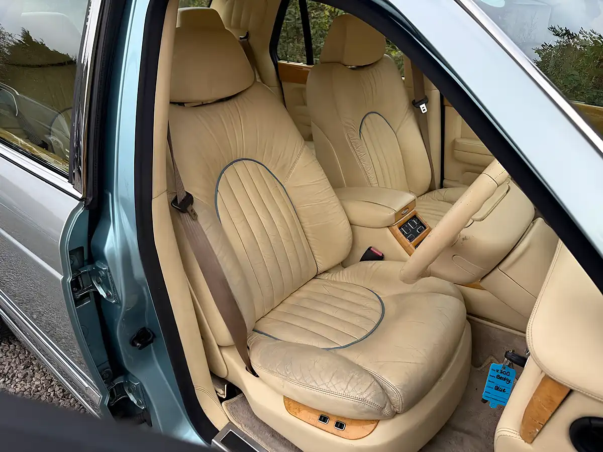 Used 1999 Bentley Arnage Blue - Interior and Exterior details 11