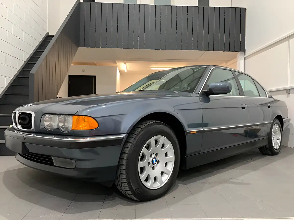 Used 1999 BMW 7 Series 728i Grey - Front View