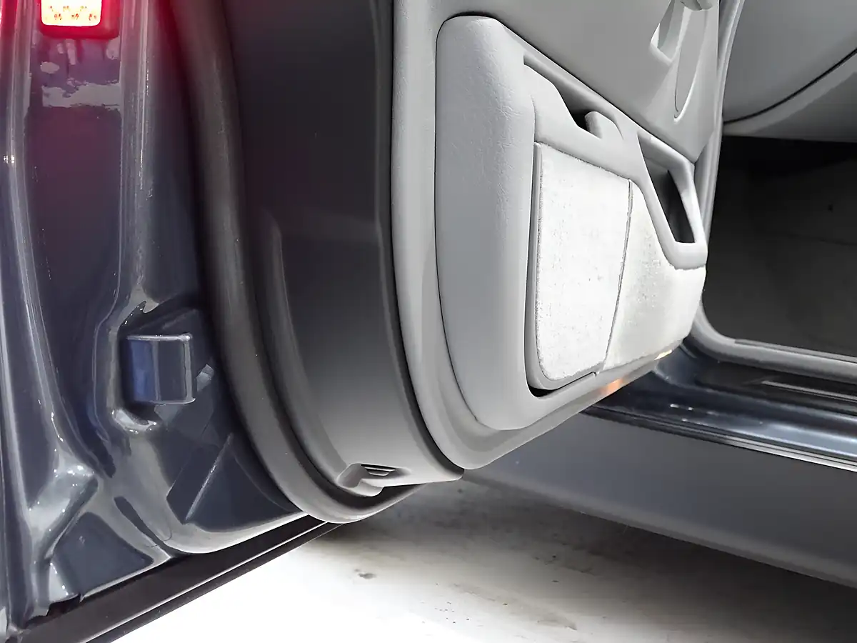 Used 1999 BMW 7 Series 728i Grey - Interior and Exterior details 12