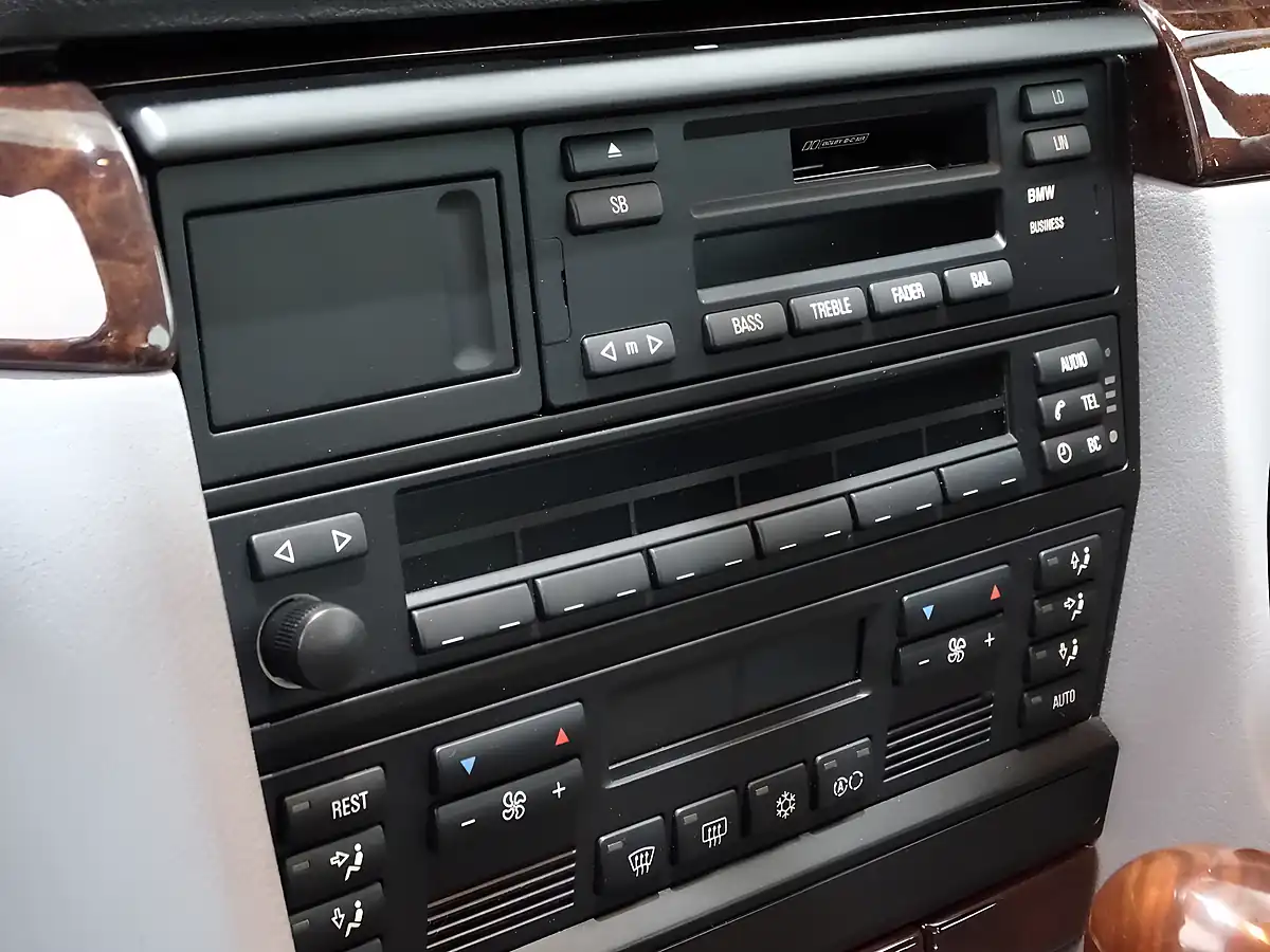 Used 1999 BMW 7 Series 728i Grey - Interior and Exterior details 15