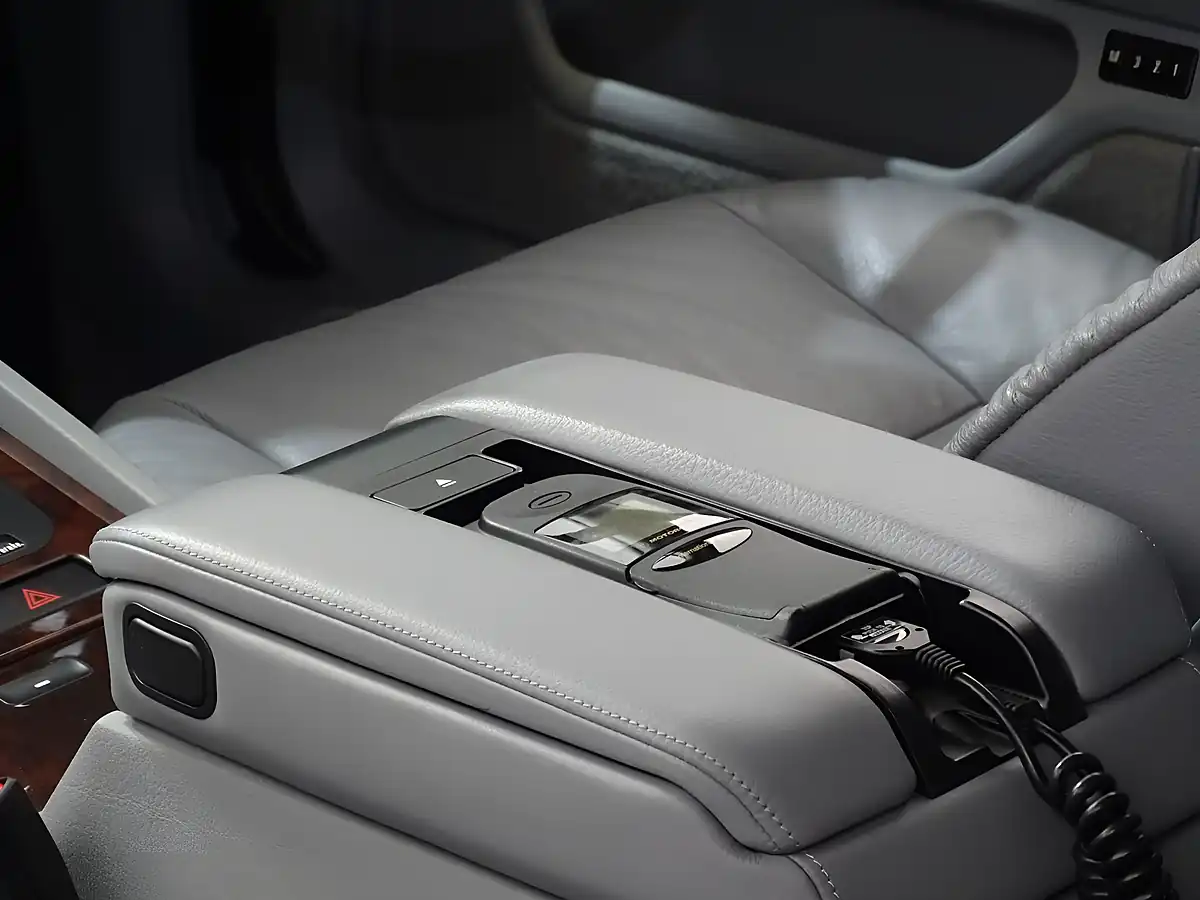 Used 1999 BMW 7 Series 728i Grey - Interior and Exterior details 18