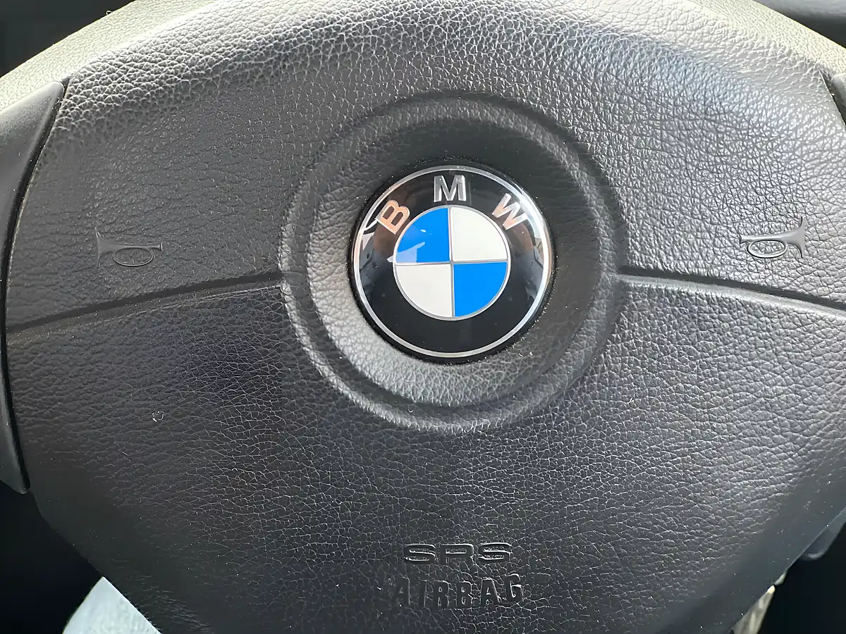 Used 1999 BMW Z3 Roadster 2dr Red - Interior and Exterior details 13