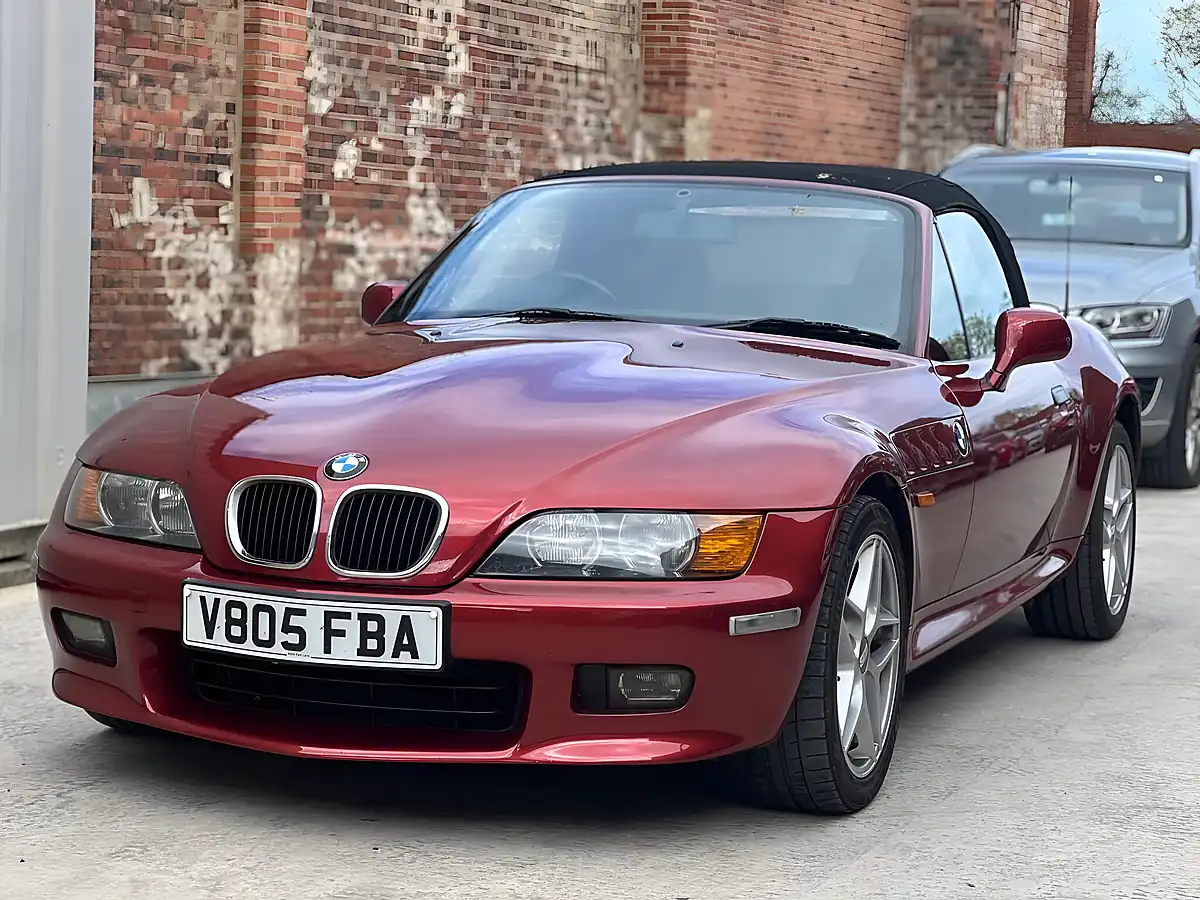 Used 1999 BMW Z3 Roadster 2dr Red - Interior and Exterior details 2
