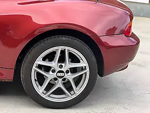 Used 1999 BMW Z3 Roadster 2dr Red - Interior and Exterior details 5