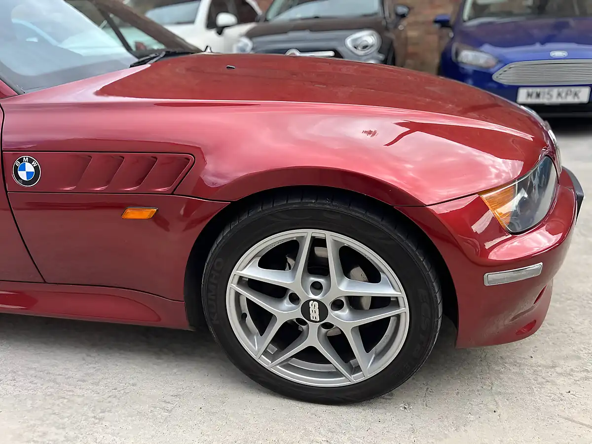 Used 1999 BMW Z3 Roadster 2dr Red - Interior and Exterior details 6