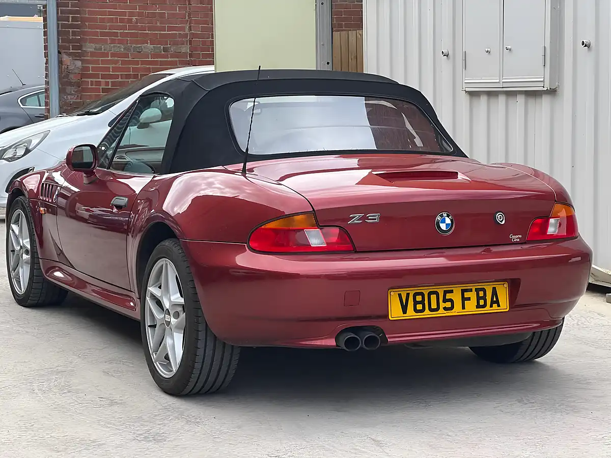 Used 1999 BMW Z3 Roadster 2dr Red - Interior and Exterior details 8