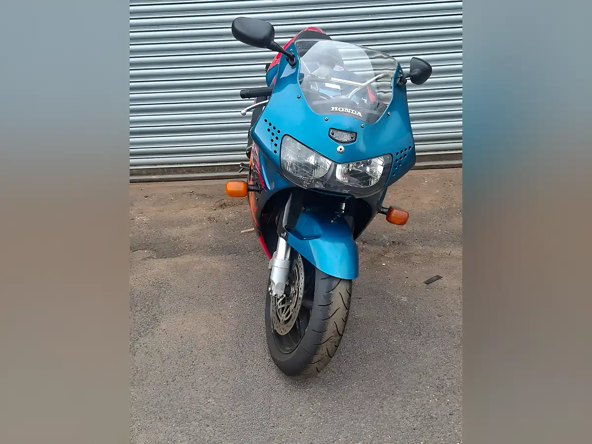 Used 1999 Honda CBR900 Rr Blue - Interior and Exterior details 2