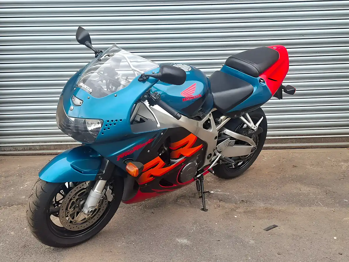 Used 1999 Honda CBR900 Rr Blue - Interior and Exterior details 3