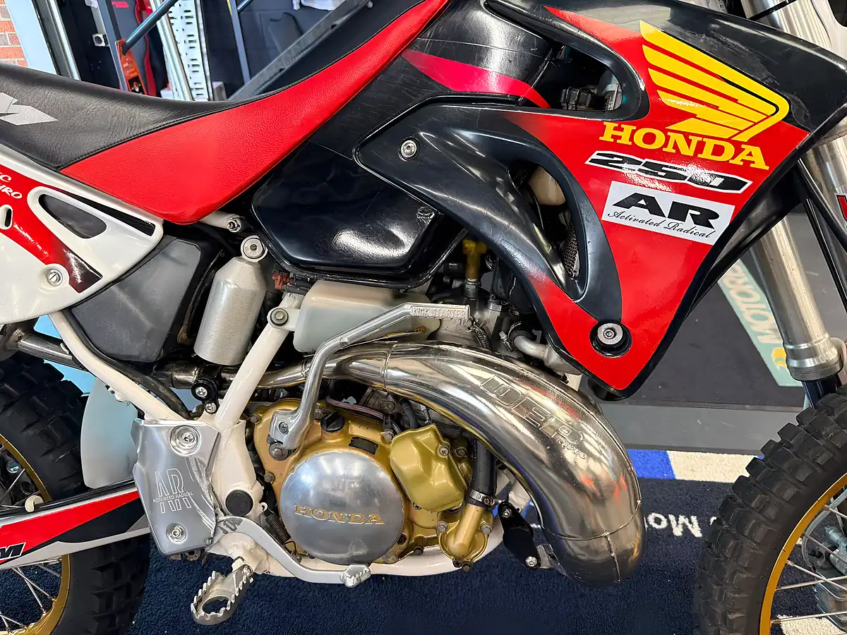 Used 1999 Honda CRM250AR - Interior and Exterior details 4