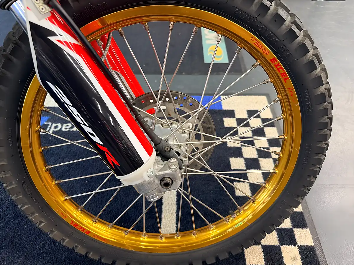 Used 1999 Honda CRM250AR - Interior and Exterior details 5