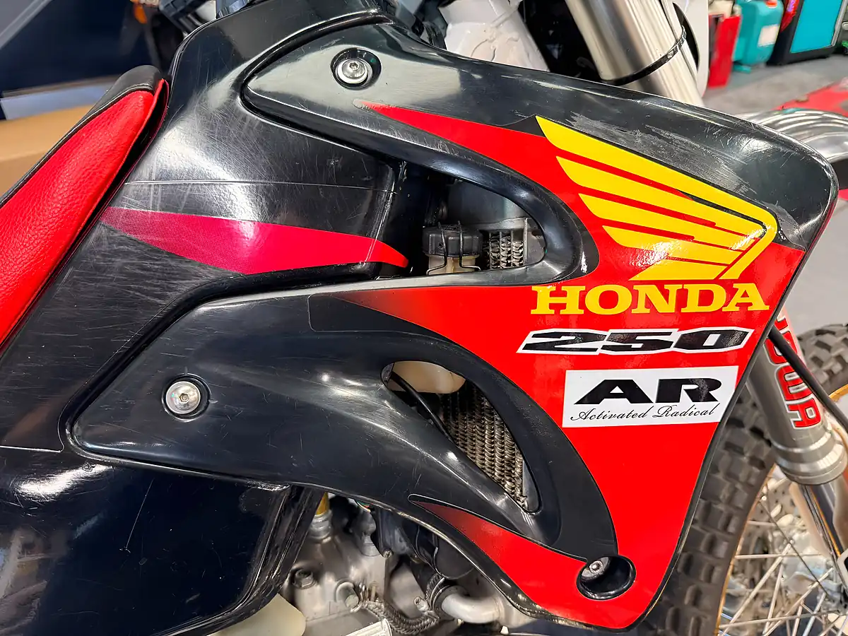 Used 1999 Honda CRM250AR - Interior and Exterior details 6