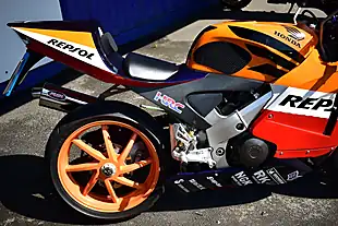 Used 1999 Honda VFR400 NC30 Multicolour - Interior and Exterior details 19