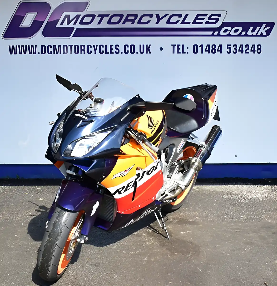 Used 1999 Honda VFR400 NC30 Multicolour - Interior and Exterior details 5